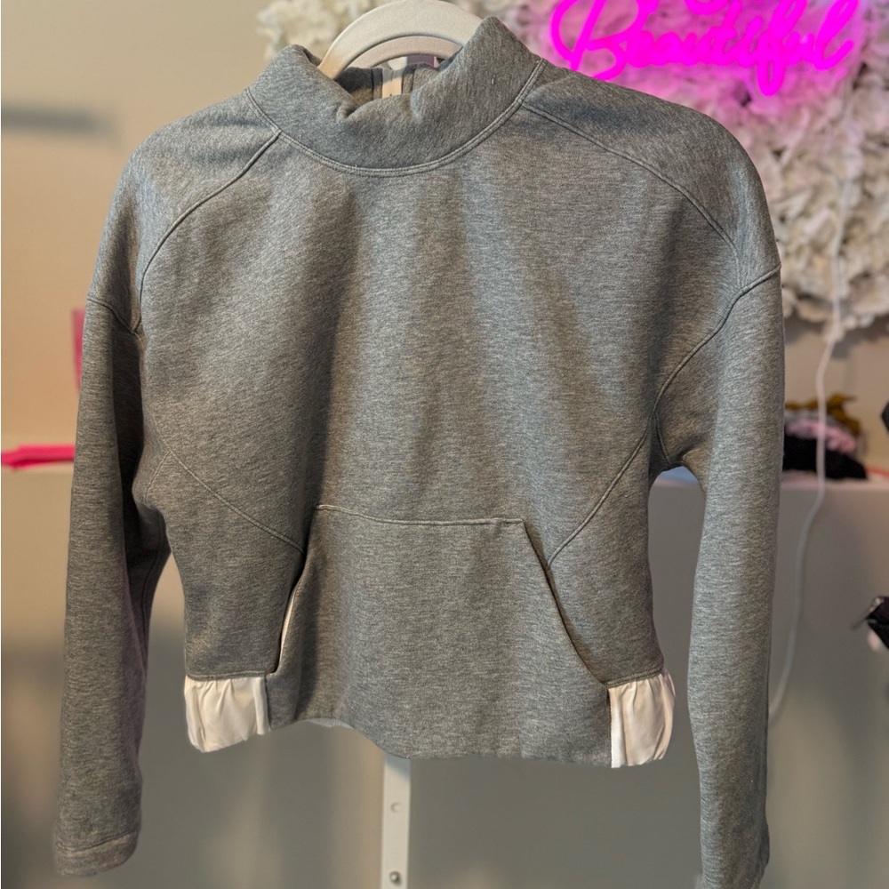 Lululemon Cropped Pull Over